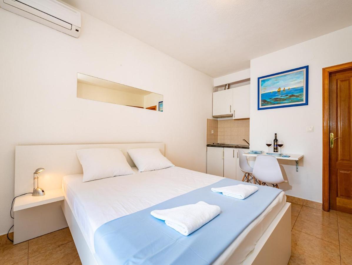 Apartments Prkacin Starigrad Paklenica Ngoại thất bức ảnh