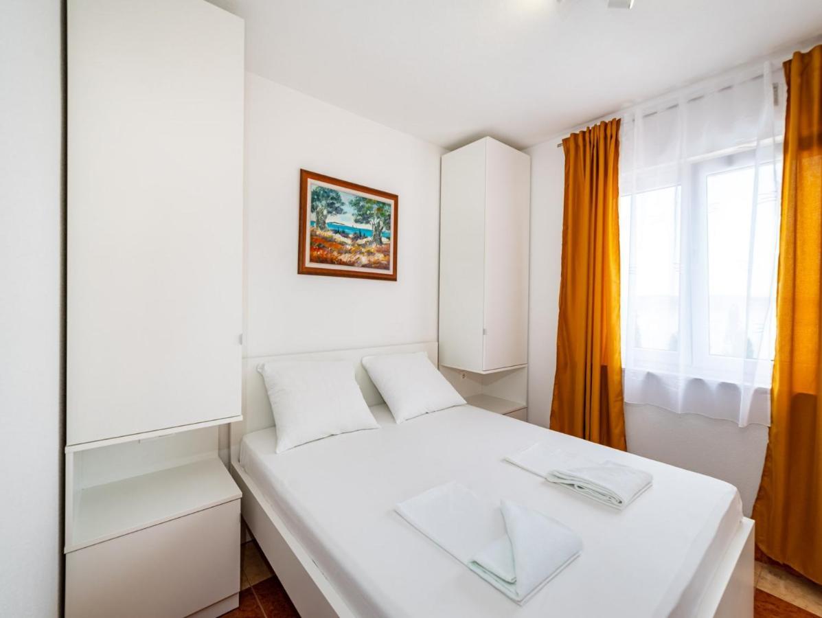Apartments Prkacin Starigrad Paklenica Ngoại thất bức ảnh
