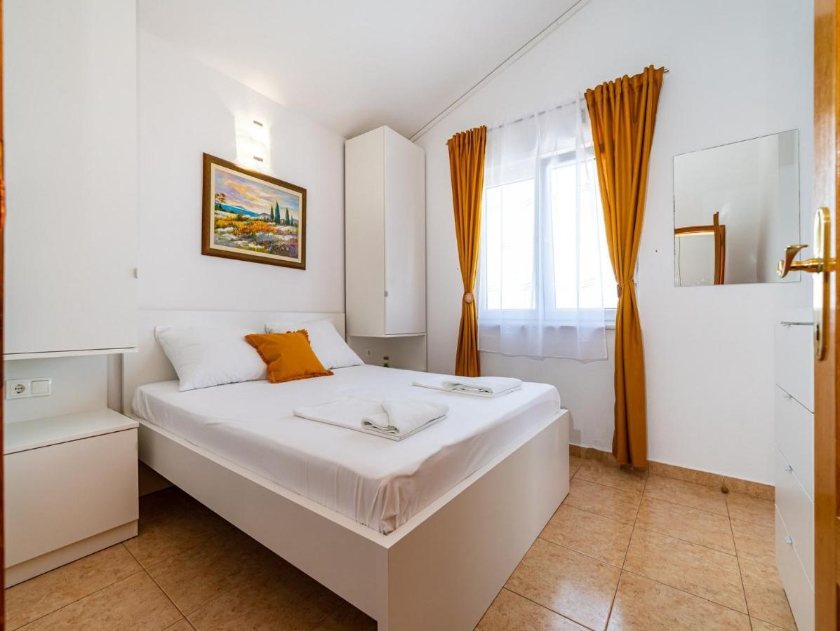 Apartments Prkacin Starigrad Paklenica Ngoại thất bức ảnh
