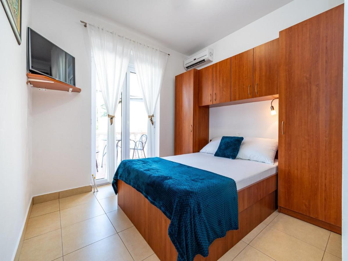 Apartments Prkacin Starigrad Paklenica Ngoại thất bức ảnh