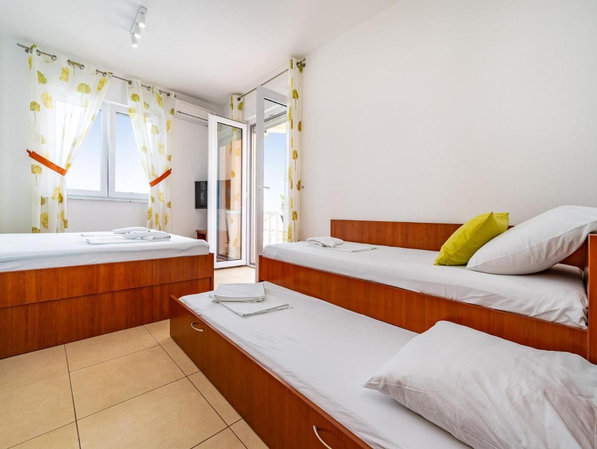 Apartments Prkacin Starigrad Paklenica Ngoại thất bức ảnh