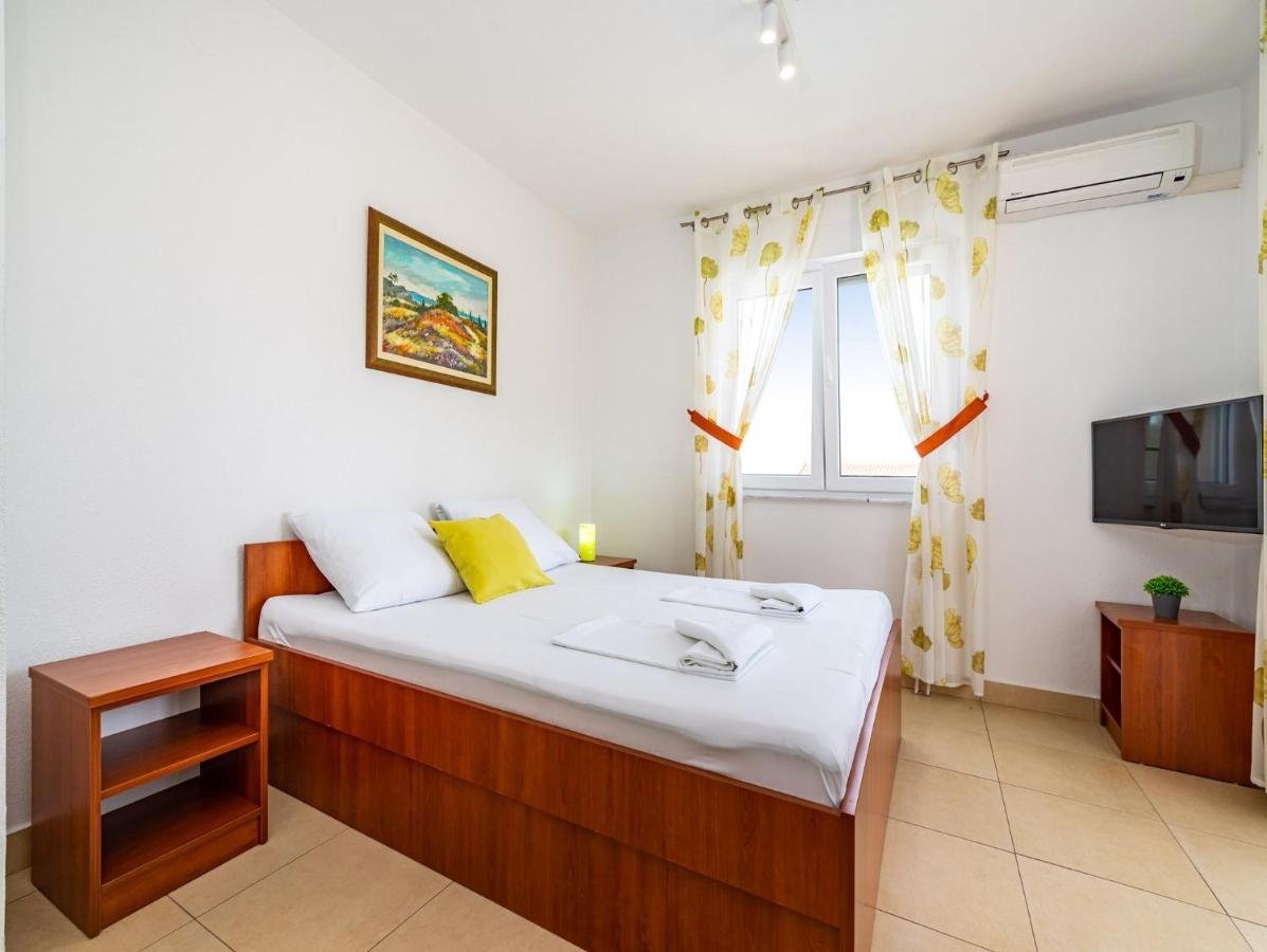 Apartments Prkacin Starigrad Paklenica Ngoại thất bức ảnh